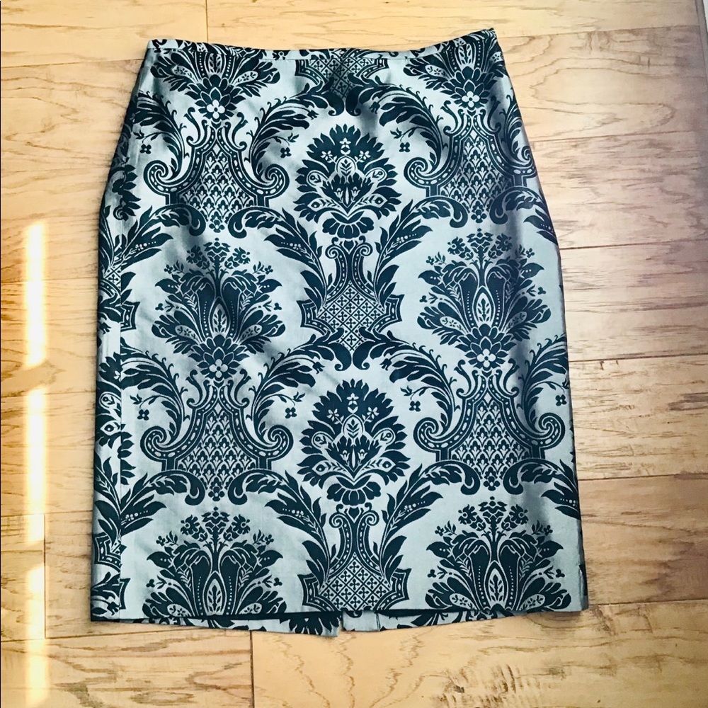 Ann Taylor LOFT Silver & Black Print Pencil Skirt